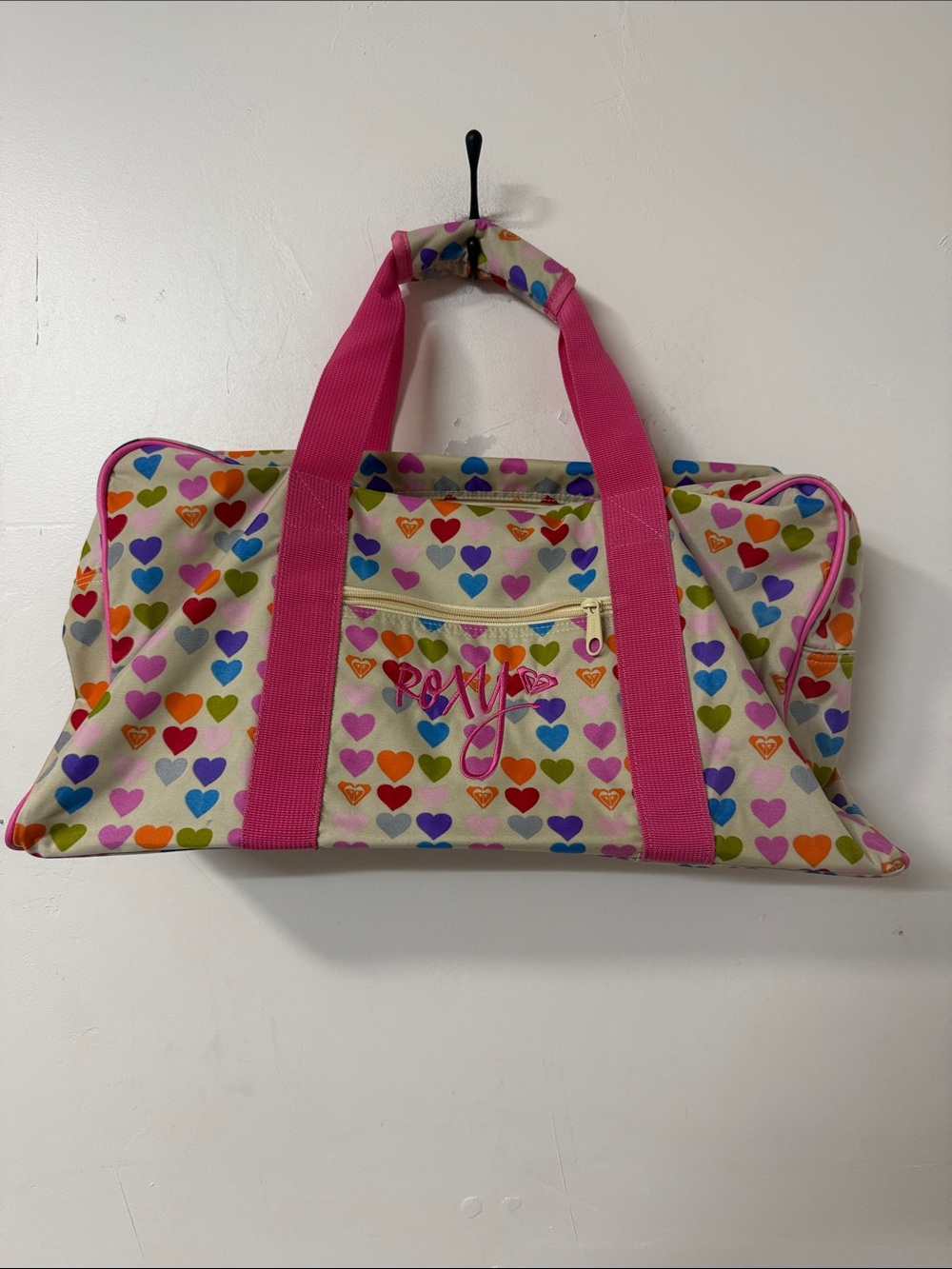 Roxy Multicolor Heart Print Travel Bag with Pink Handles Y2K